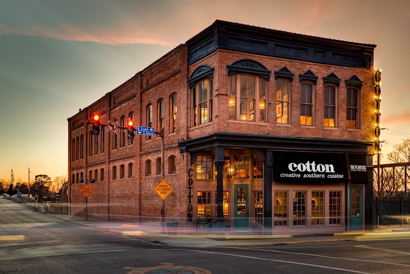 Restaurant Cotton in Monroe