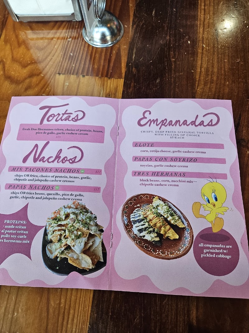 Food and interior photo 4 at Mis Tacones in Portland