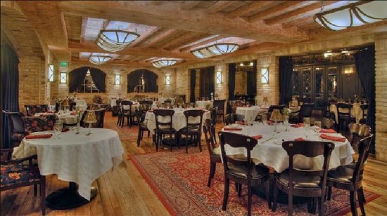 Roxy Restaurant & Bar in Reno