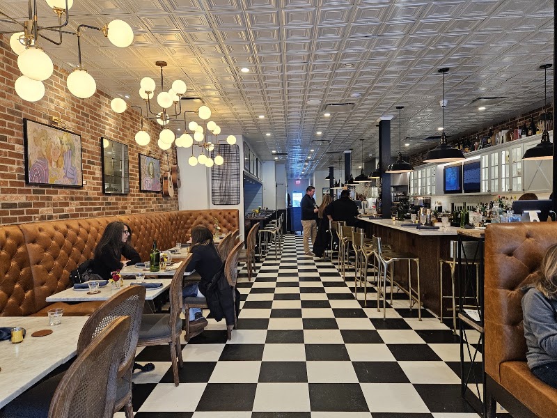 Food and interior photo 5 at Le Mazet in West Hartford
