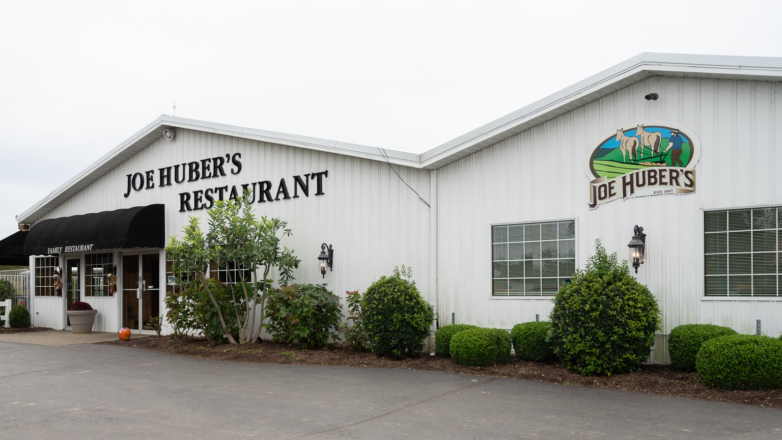Joe Huber's Family Farm & Restaurant in Starlight