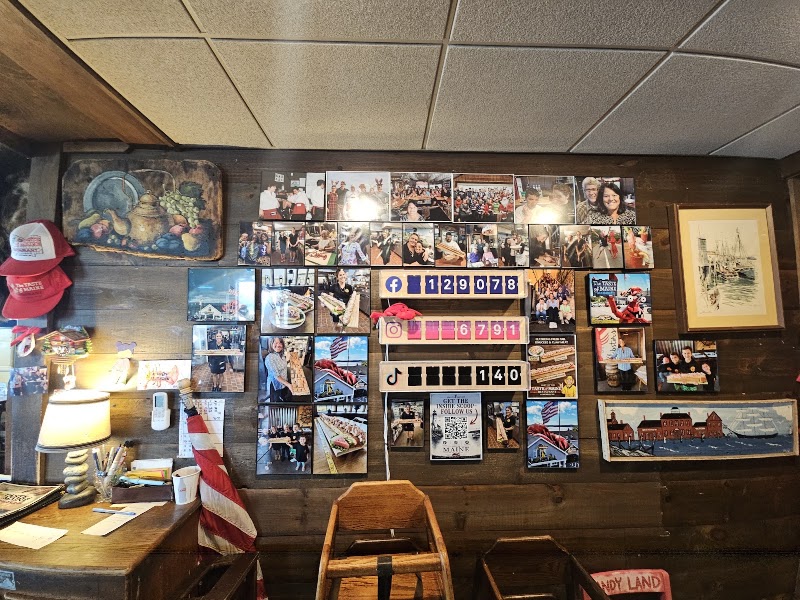 Food and interior photo 4 at Taste of Maine Restaurant in Woolwich