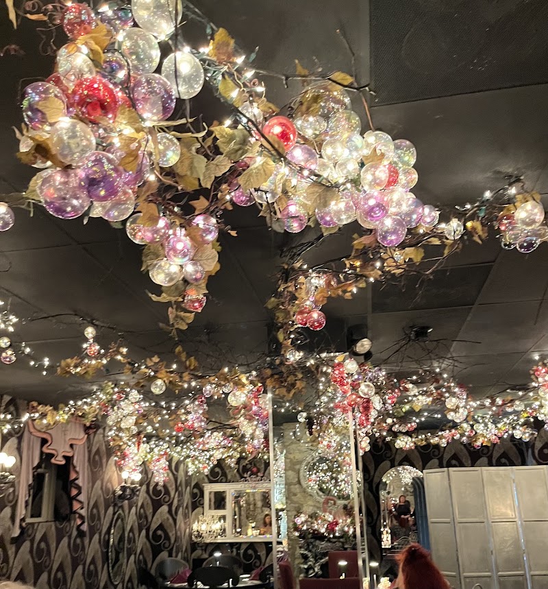 Food and interior photo 5 at The Glitz in Versailles