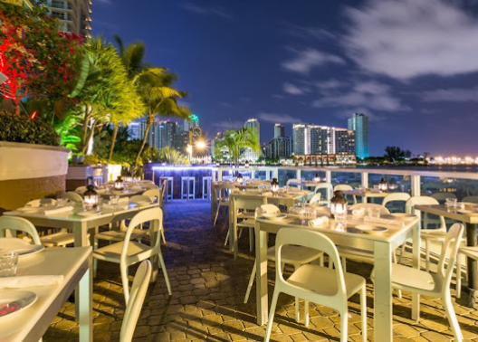 Food and interior photo 1 at Crazy About You in Miami