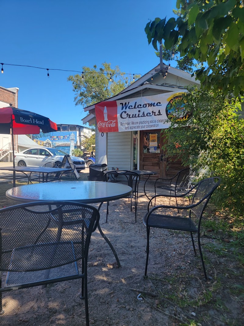 Lil' Market Deli & Bagelry in Ocean Springs