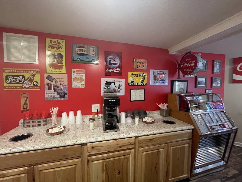 Food and interior photo 3 at JJ's Diner & Deli in Rio