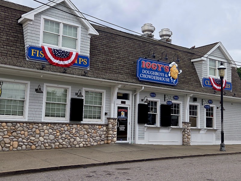 Food and interior photo 4 at Iggy's Doughboys & Chowder House in Warwick