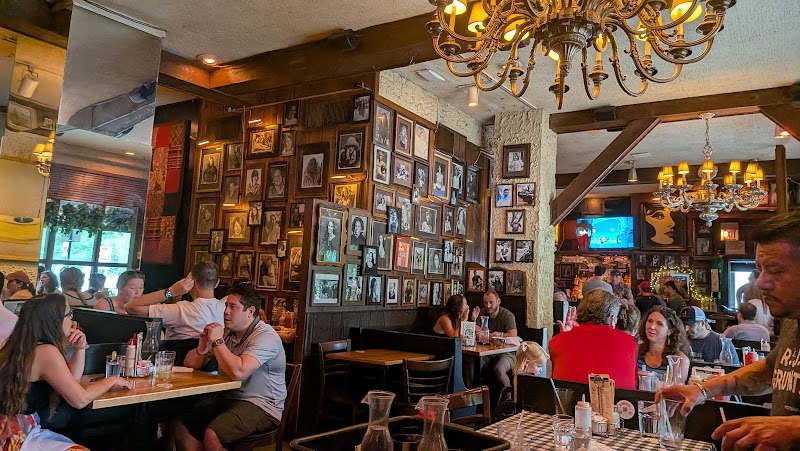 Food and interior photo 5 at R.J. Grunts in Chicago