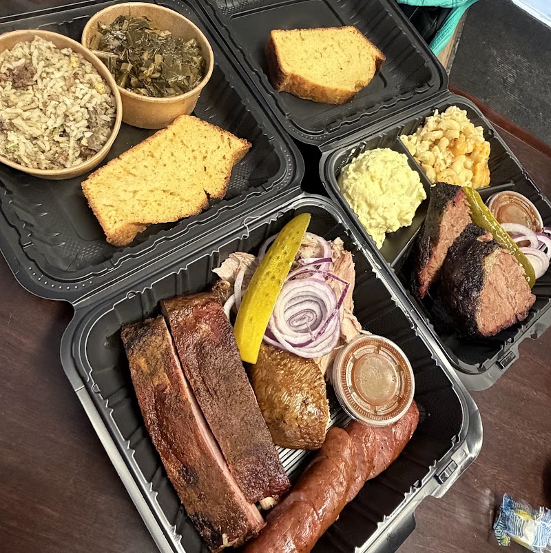 Food and interior photo 1 at Black Bloc BBQ in Winthrop