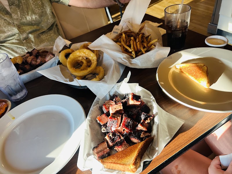 Food and interior photo 2 at Smokin' Notes BBQ - East Peoria in East Peoria