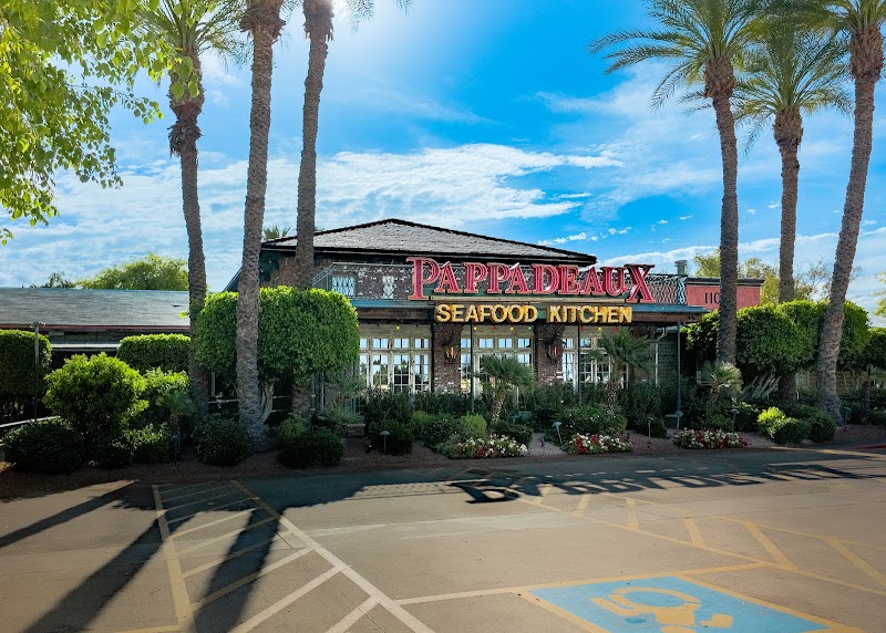 Food and interior photo 4 at Pappadeaux Seafood Kitchen in Phoenix