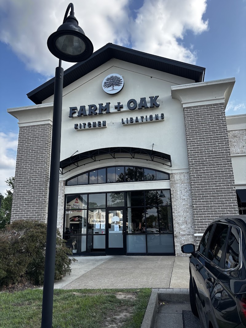 Farm and Oak in Henrico