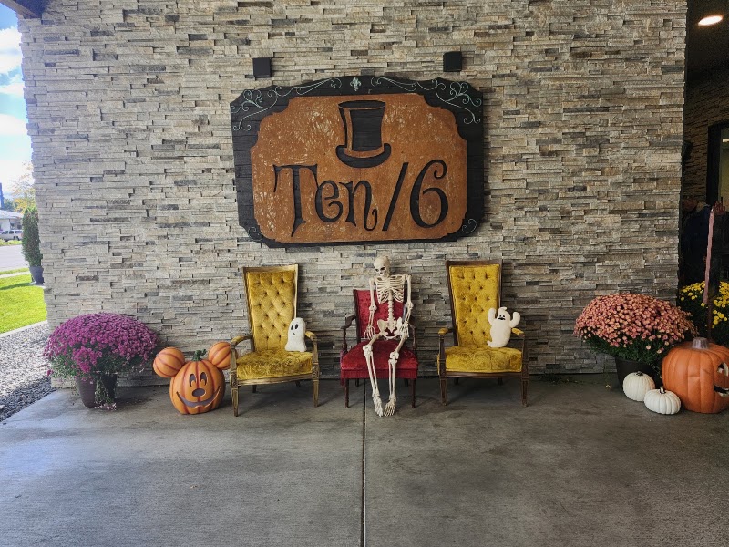 Food and interior photo 4 at Ten/6 in Coeur d'Alene