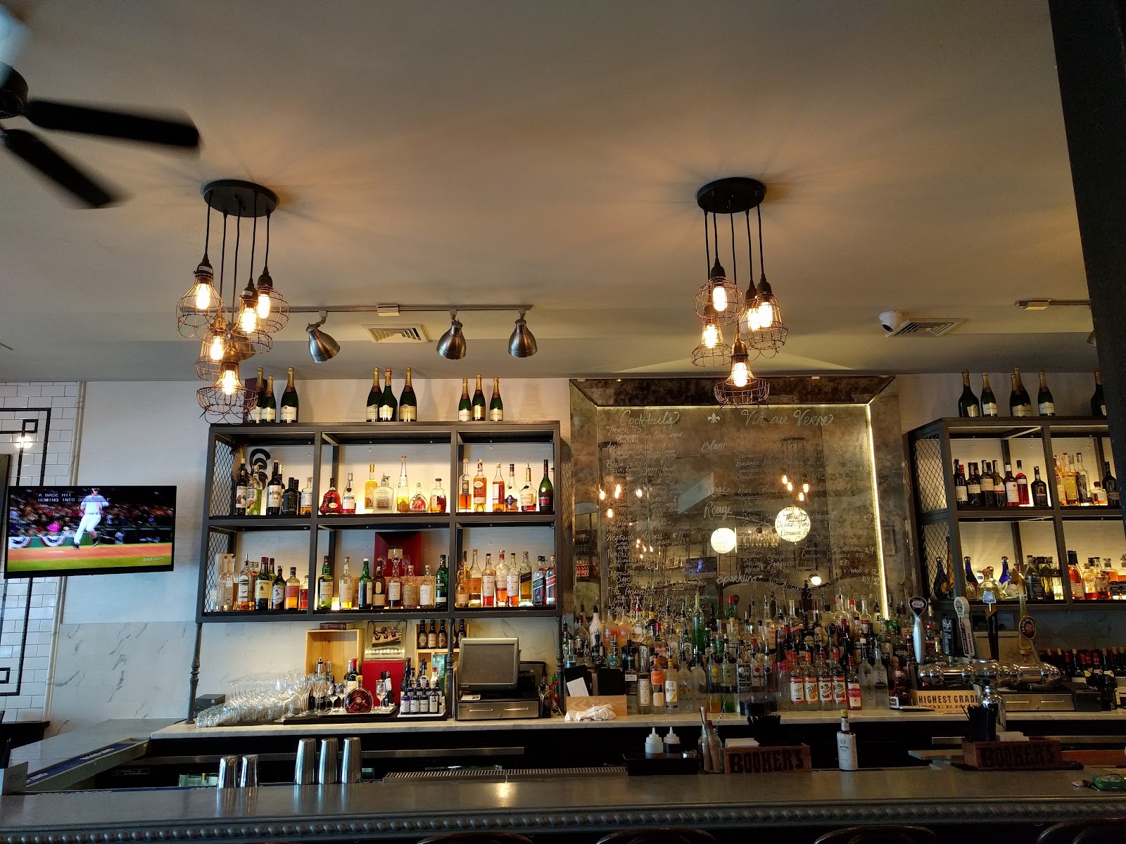 Avert Brasserie in West Hartford