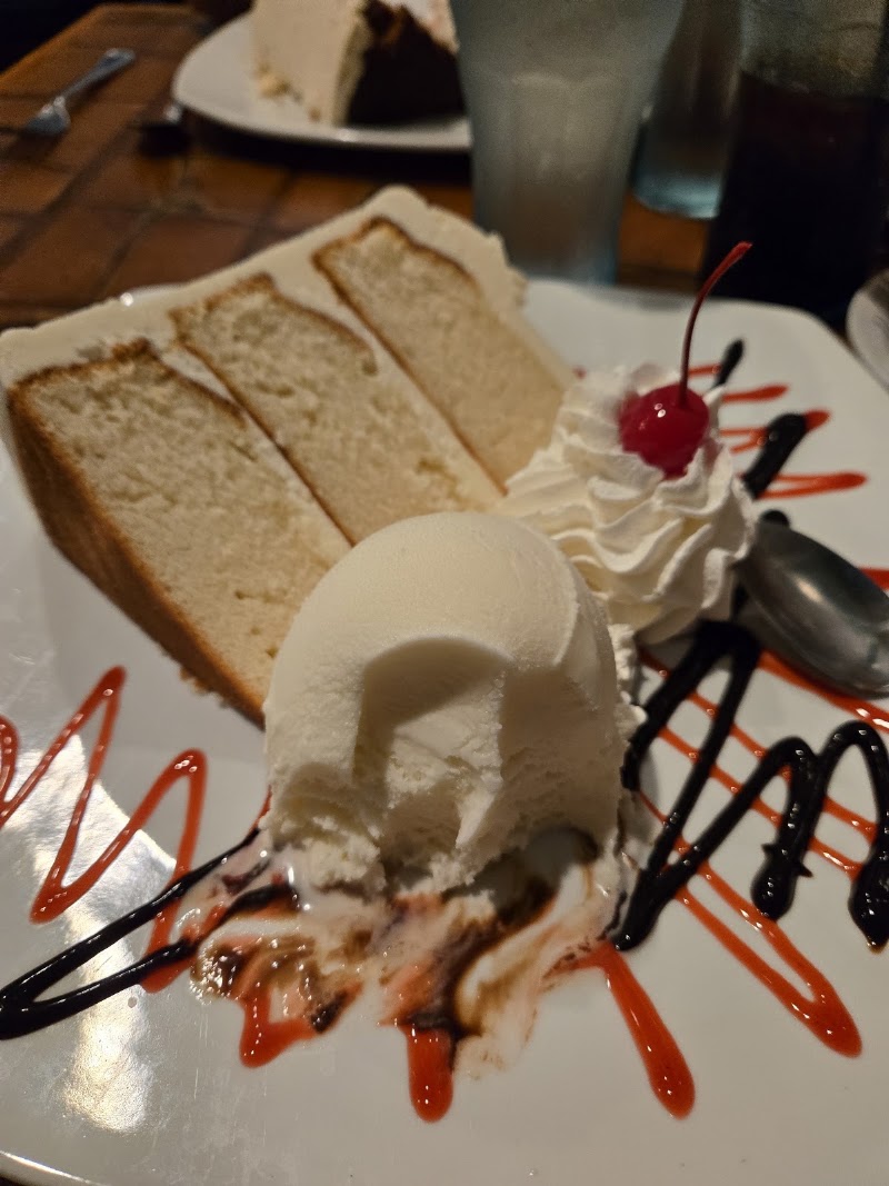 Food and interior photo 5 at Pear Tree Kitchen & Bar in Macon