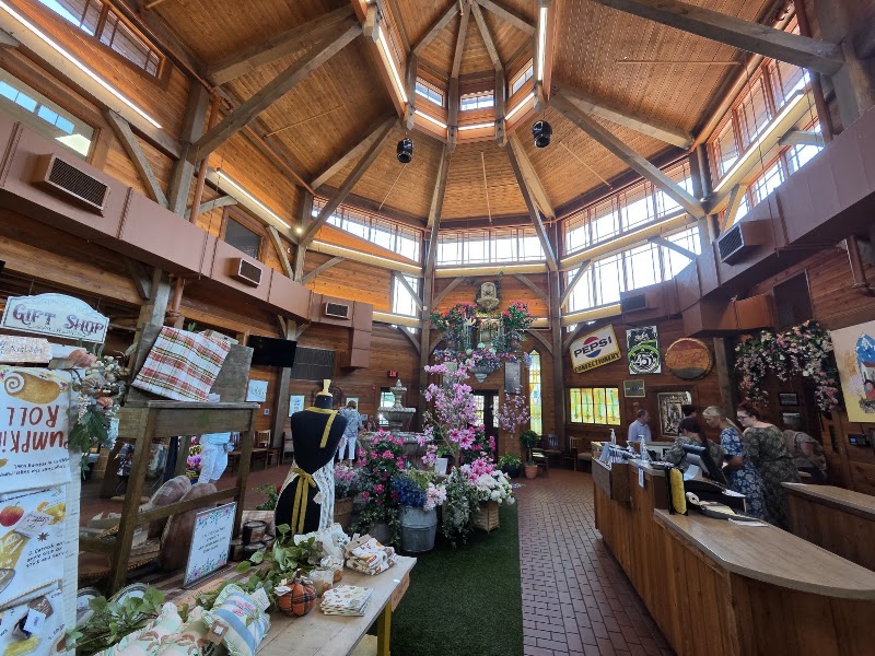 Food and interior photo 4 at Patti's 1880's Settlement in Grand Rivers