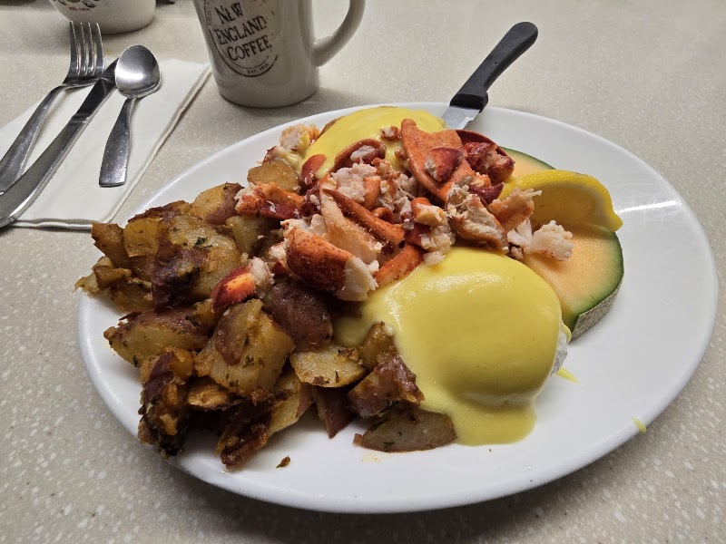 Food and interior photo 4 at Maine Diner and Gift Shop in Wells