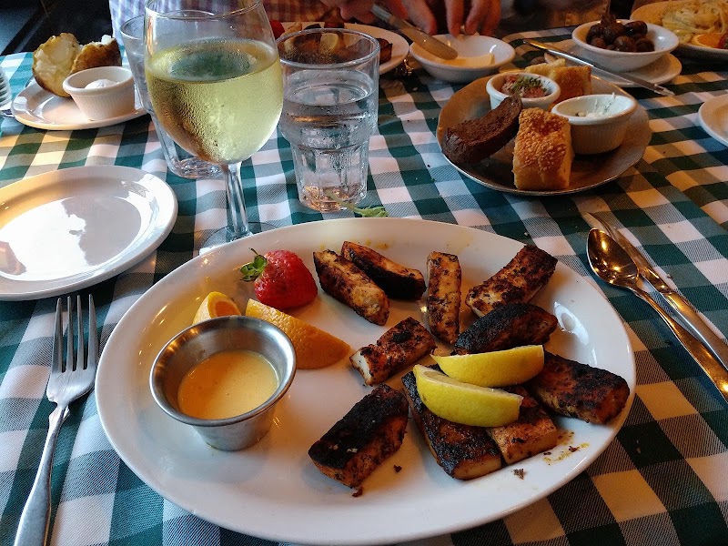 Food and interior photo 1 at Grande Mere Inn in Stevensville