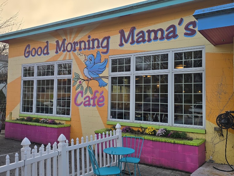 Food and interior photo 4 at Good Morning Mama's in Indianapolis