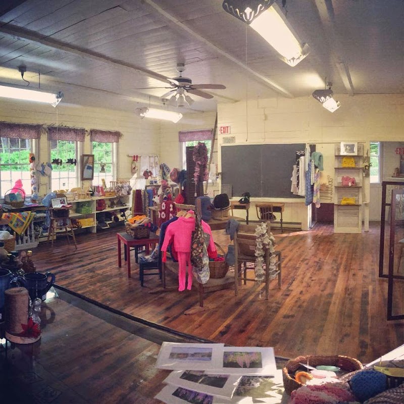 The Little Red Schoolhouse, LLC in Campton