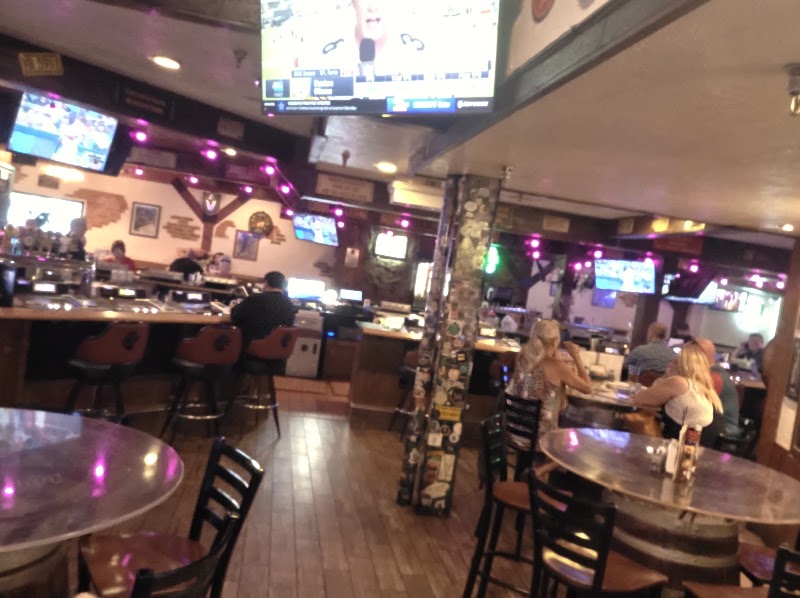 Food and interior photo 4 at Big Dog's Brewing Company in Las Vegas