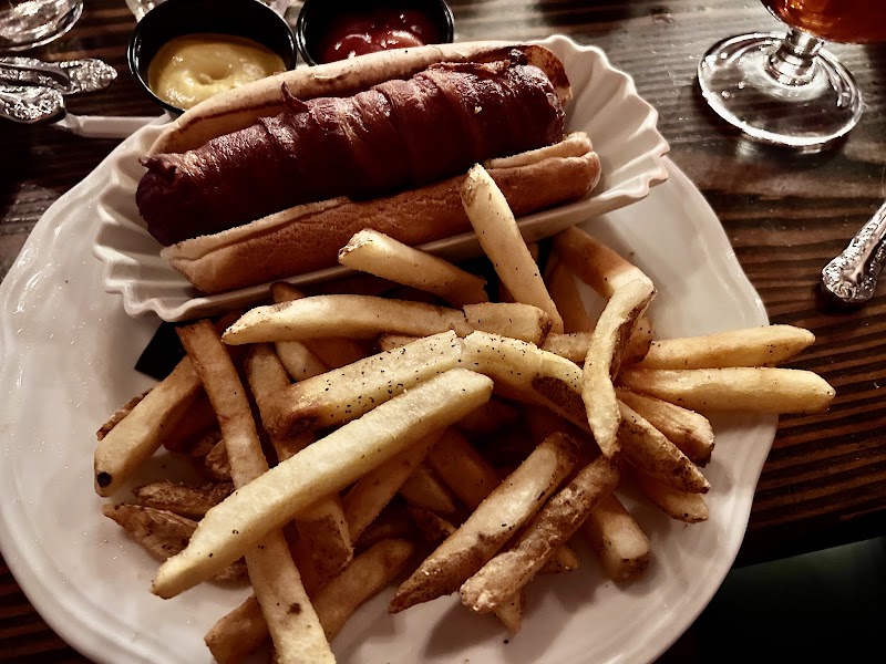 Food and interior photo 4 at Gigglewaters in Safety Harbor