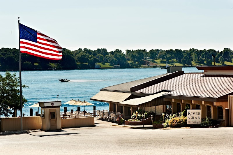 Food and interior photo 4 at River Crab Blue Water Inn in Saint Clair