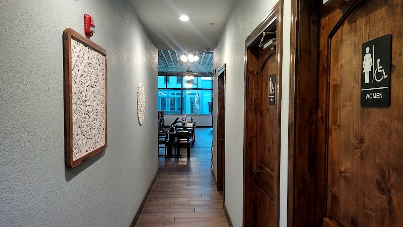 Lion Rojo in Baxter Springs