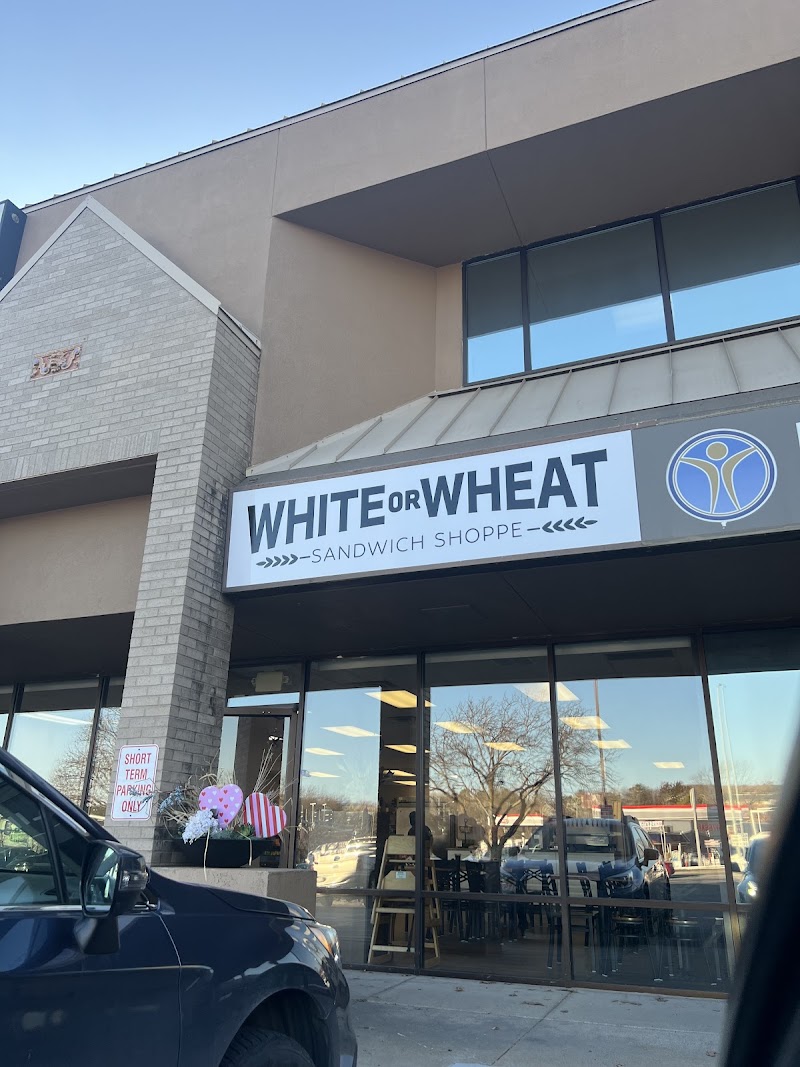 White Or Wheat Sandwich Shoppe in Lincoln