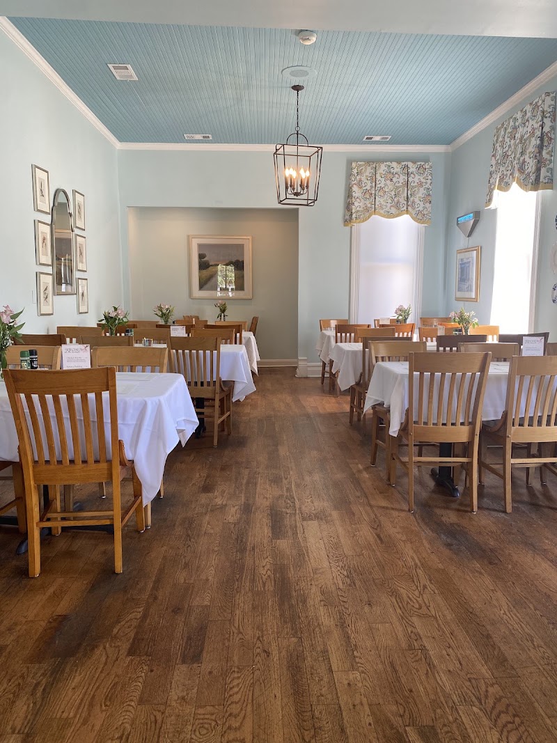 Food and interior photo 4 at The Swanson in Perry