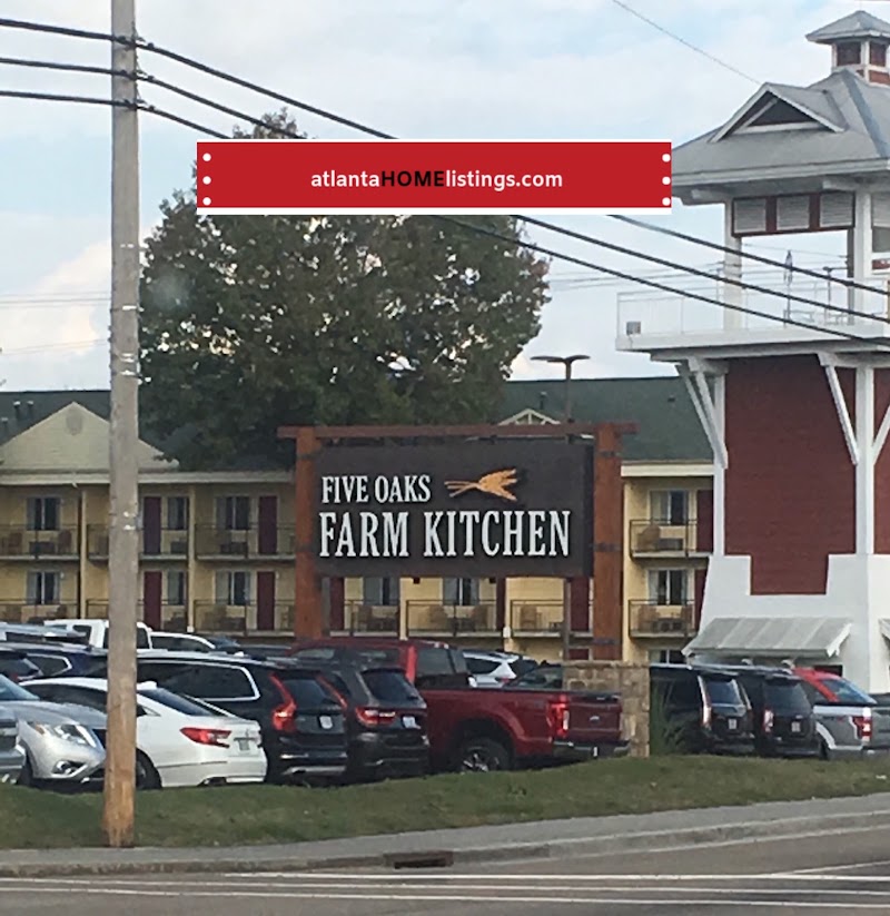 Five Oaks Farm Kitchen in Sevierville