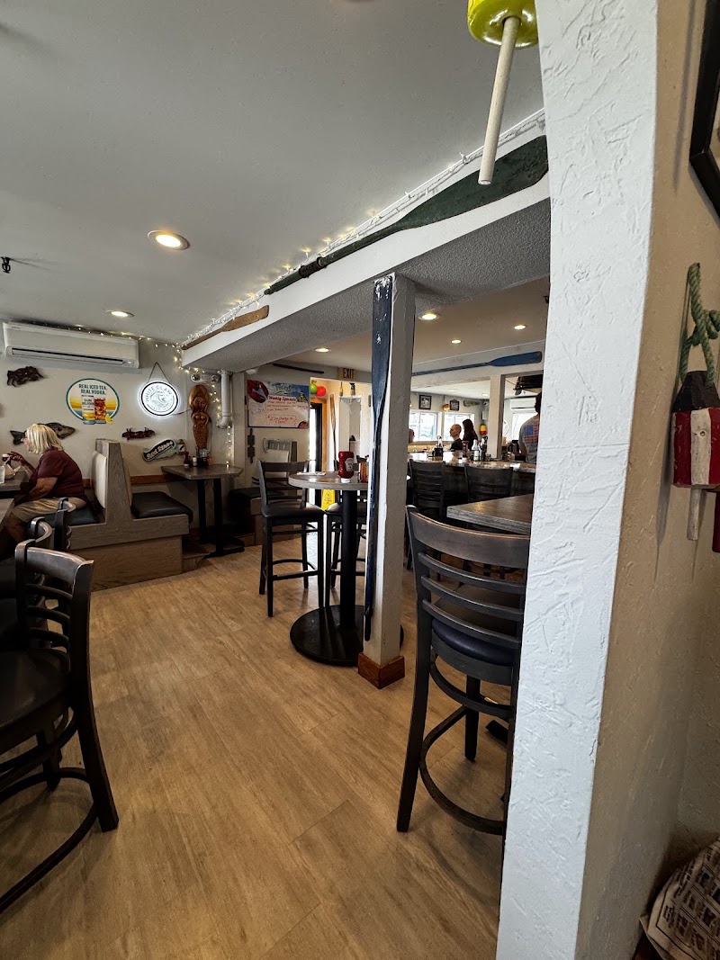 Food and interior photo 4 at Petey's Summertime Seafood in Rye