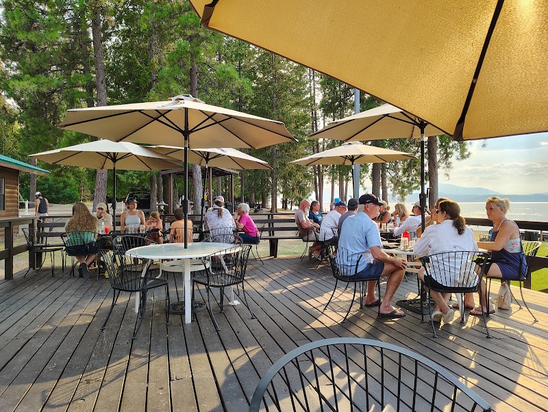 Pearl's on the Lake in Hope
