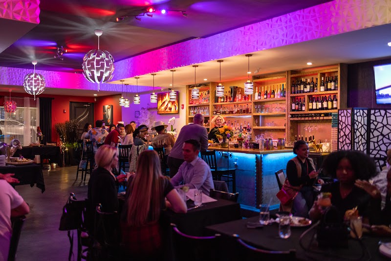 Deluxe Fun Dining in Charlotte