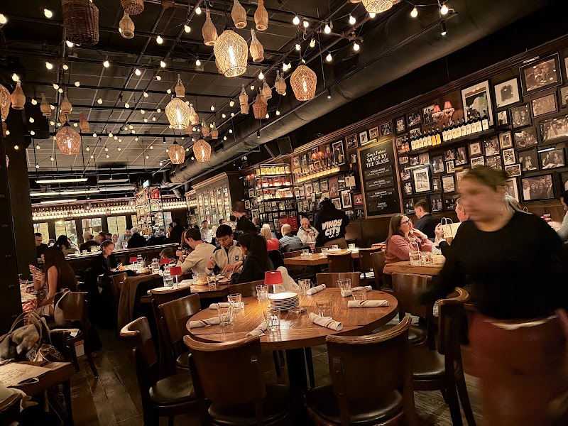Food and interior photo 3 at Il Porcellino in Chicago