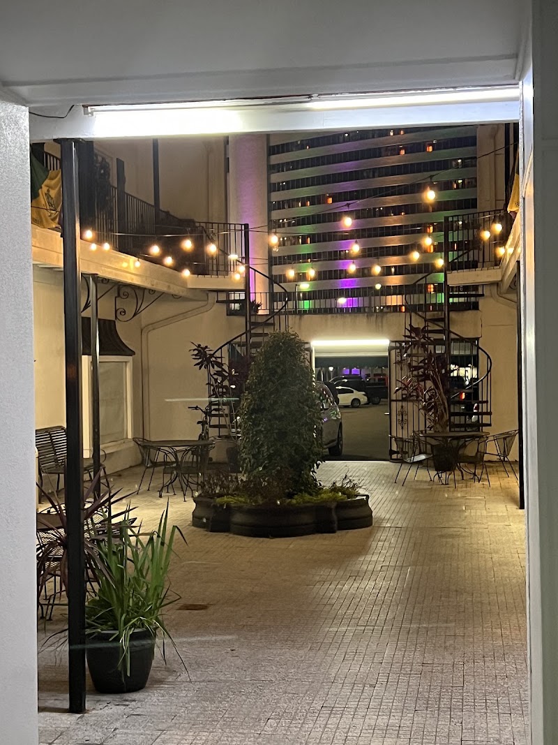 Mary Mahoney's | Old French House in Biloxi