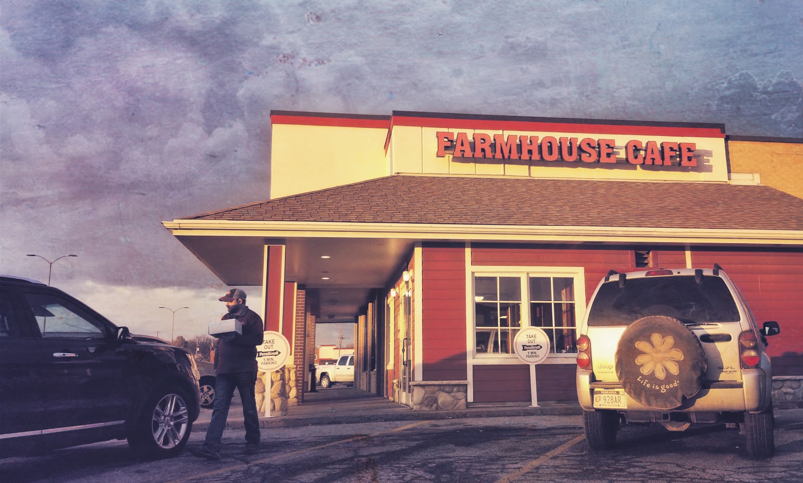 FarmHouse Cafe & Bakery in Omaha