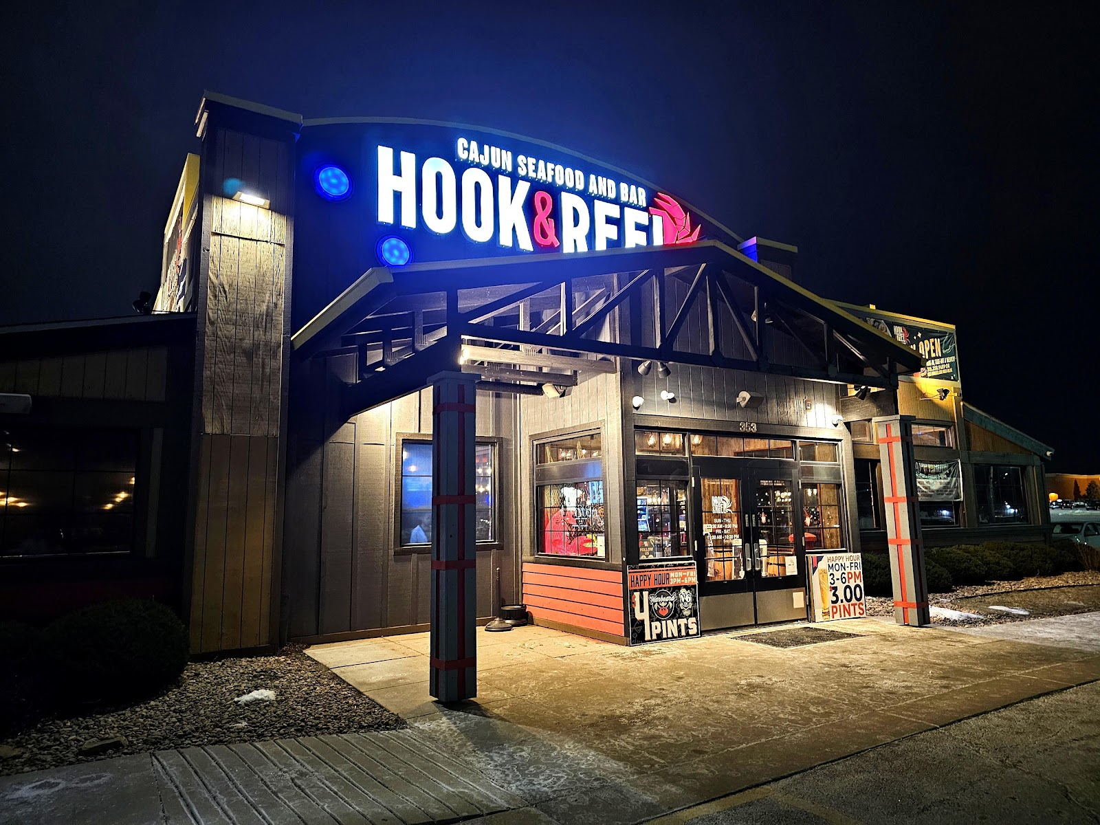 Hook & Reel Cajun Seafood & Bar in Wichita