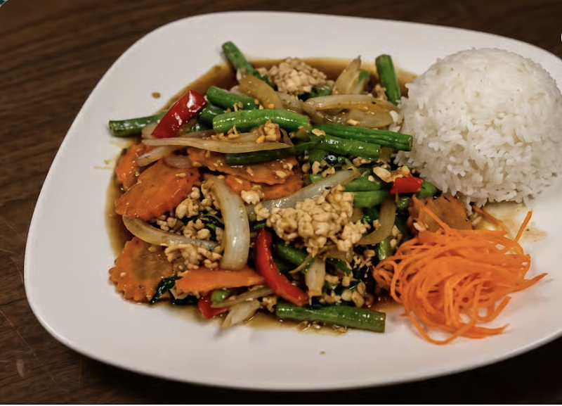 Food and interior photo 5 at ThaiHeavenToo in Owings Mills