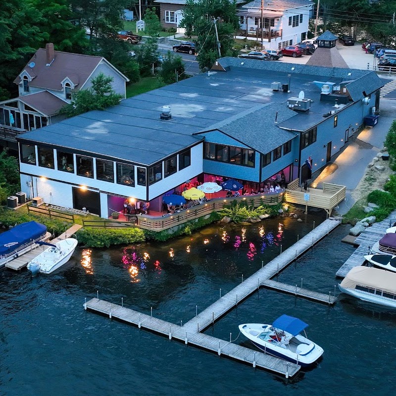 Food and interior photo 2 at Walter's Basin in Holderness