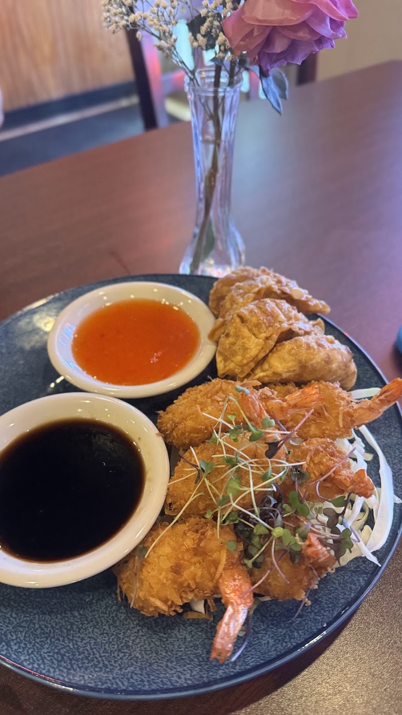 Food and interior photo 1 at Thai Racha Saint Louis in St. Louis