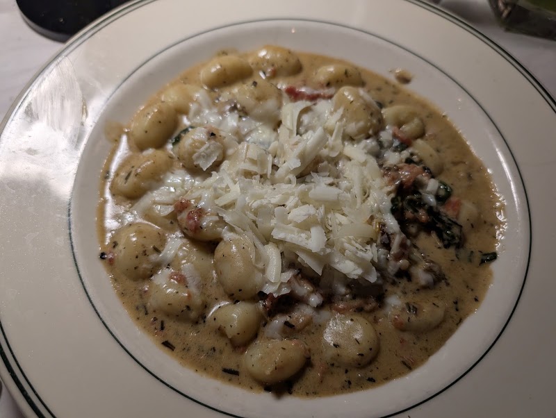 Food and interior photo 4 at Amerigo Italian Restaurant in Ridgeland