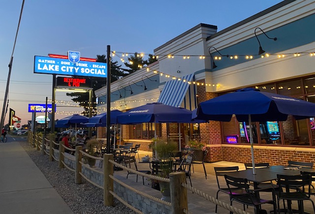 Lake City Social Grill & Bar Wisconsin Dells in Wisconsin Dells