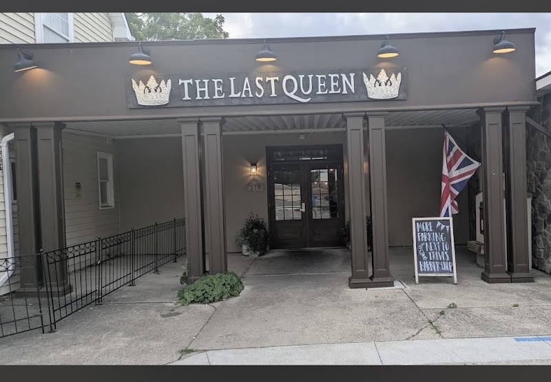 Food and interior photo 3 at The Last Queen in Enon