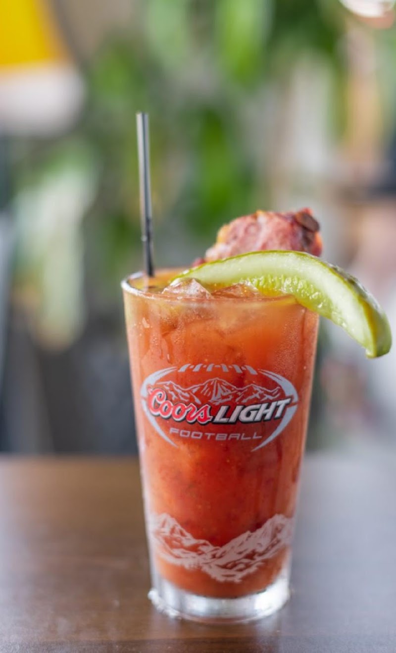 Food and interior photo 1 at Squealer's | Smoke Shack Bar & Grill in Tea