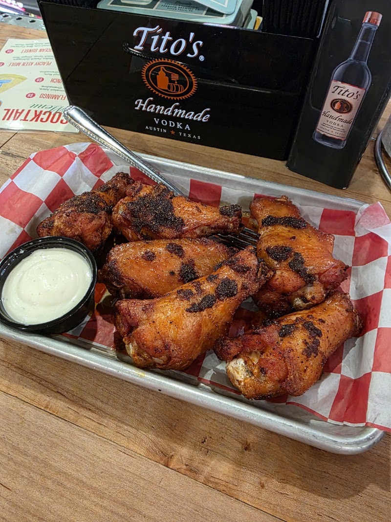 Food and interior photo 5 at Squealer's | Smoke Shack Bar & Grill in Tea