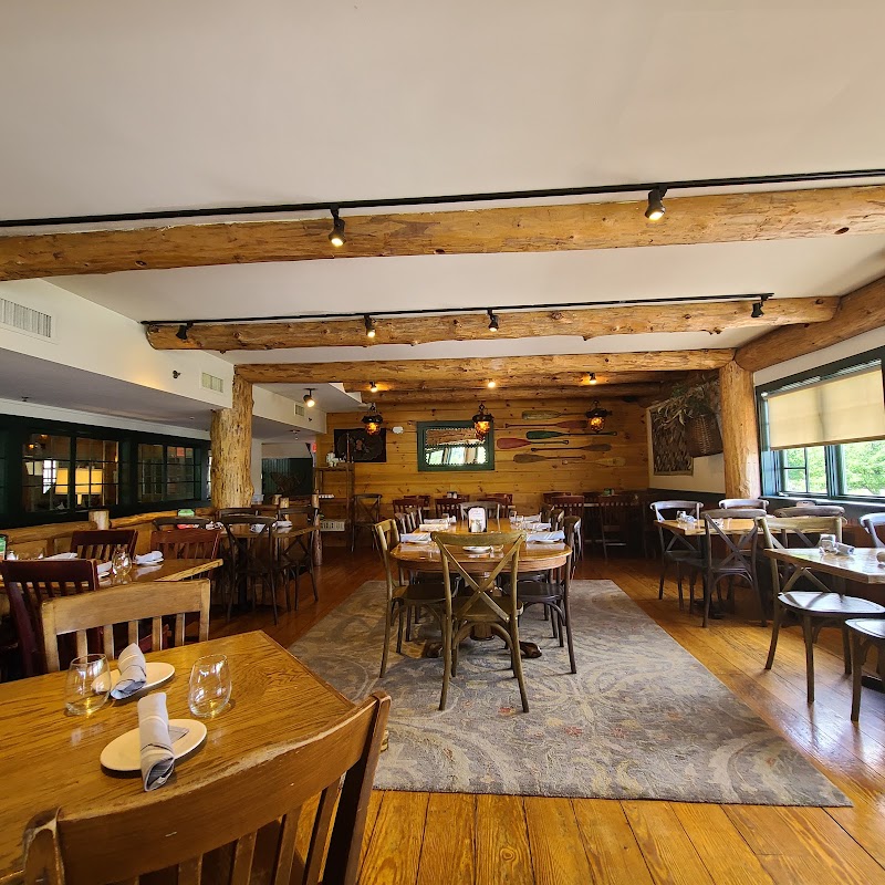 Lakehouse Grille in Meredith