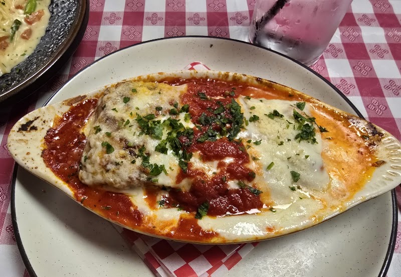 Food and interior photo 2 at Il Localetto Rossi in Albuquerque