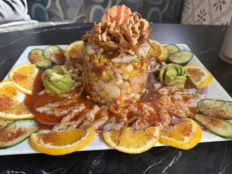 Food and interior photo 5 at Don Cangrejo in Jacksonville