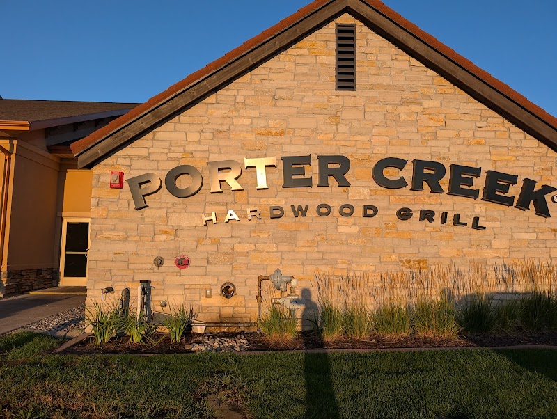 Food and interior photo 5 at Porter Creek Hardwood Grill in Fargo